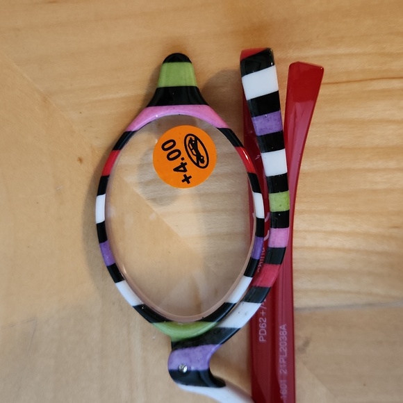 Bundle of 2 Pairs of Eyeguard Magnifying Makeup Glasses, +4.00 Strength, New - Picture 4 of 16